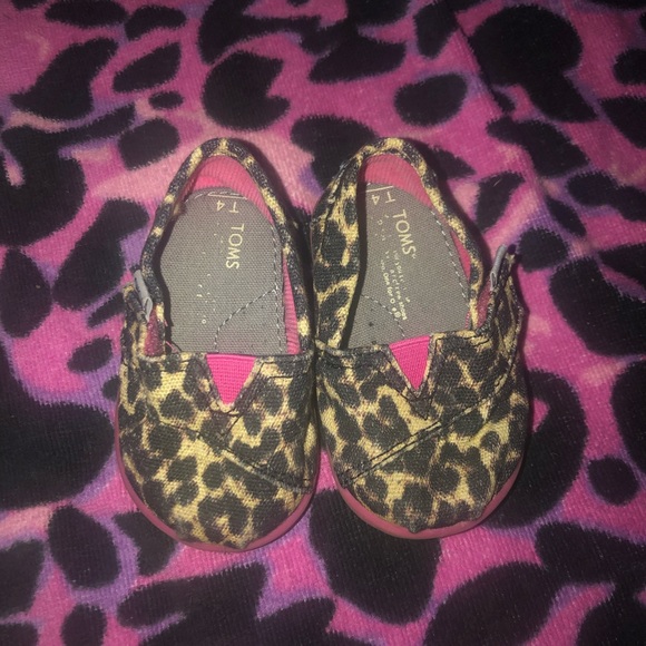 Baby leopard Toms - Picture 1 of 3